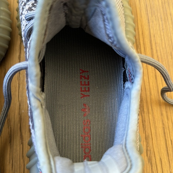 Adidas x Yeezy Boost 350 V2 Beluga 2.0 Size 4.5 - Picture 7 of 9